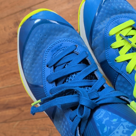 Nike LeBron 8 V2 Low Sprite Blue & Neon Green Athletic Basketball Shoes - Picture 8 of 13